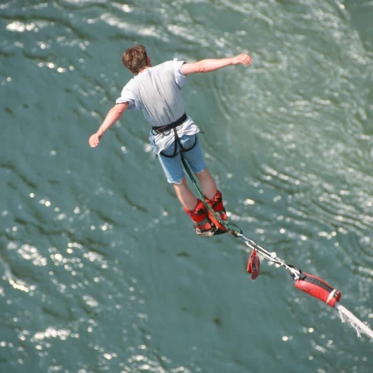 Bungee Jumping